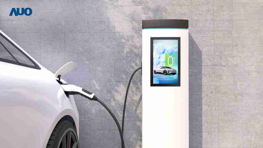 友達〝EVSE車用充電樁解決方案〞專為電動汽車充電樁設計，，具有高亮度、、、、克服戶外艱難環境的耐溫、、、、耐紫外線等特性，，並搭載散熱性及擴充性強的高效能工業電腦，，，，可實現人機互動訴求，，，如資訊顯示、、支付等應用